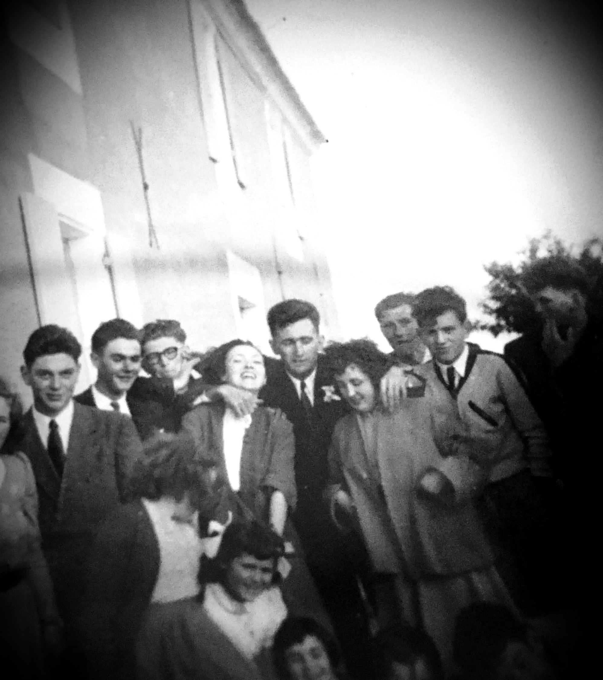 Photographie d'époque en noir et blanc — la famille à l'origine de georges&madeleine